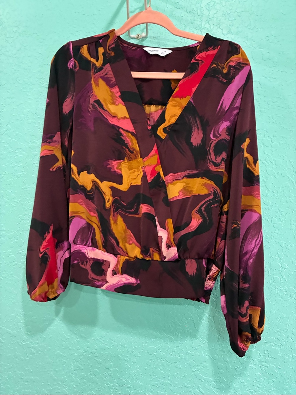 Nine West Burgundy Multi Abstract Blouse shirt top M long sleeve v